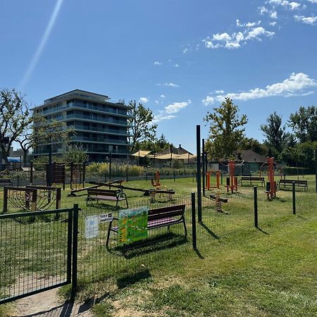 Lelle Resort Apartman Balatonlelle Eksteriør billede