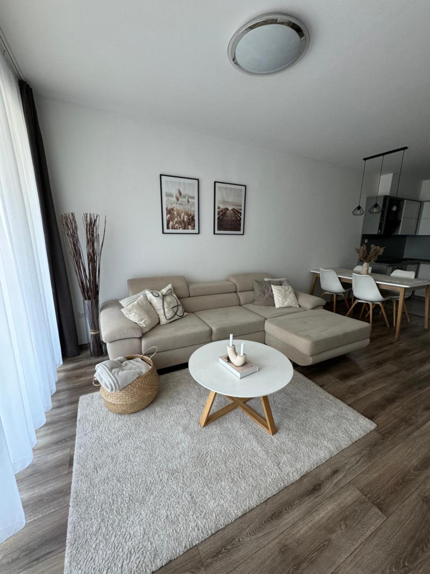Lelle Resort Apartman Balatonlelle Eksteriør billede