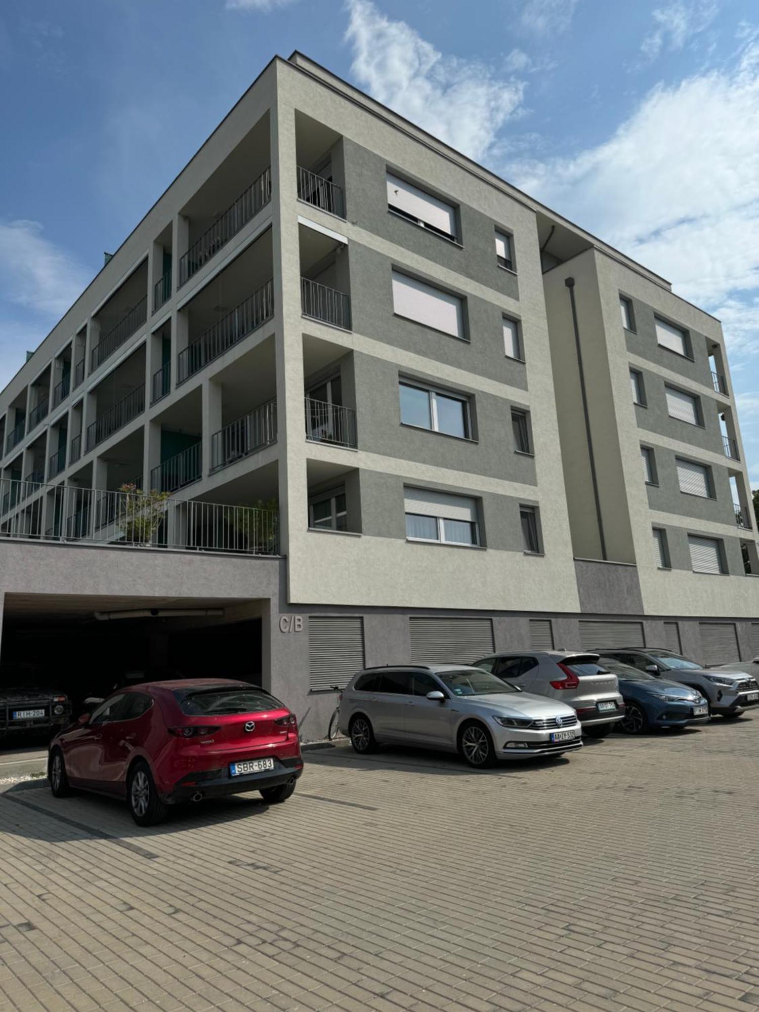 Lelle Resort Apartman Balatonlelle Eksteriør billede