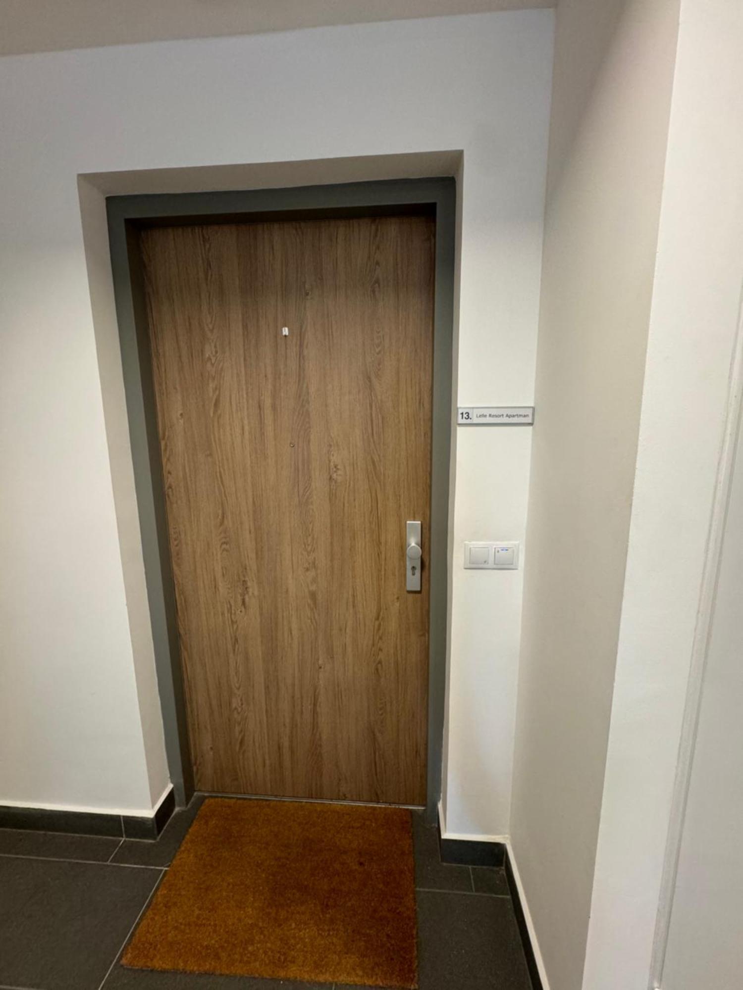 Lelle Resort Apartman Balatonlelle Eksteriør billede
